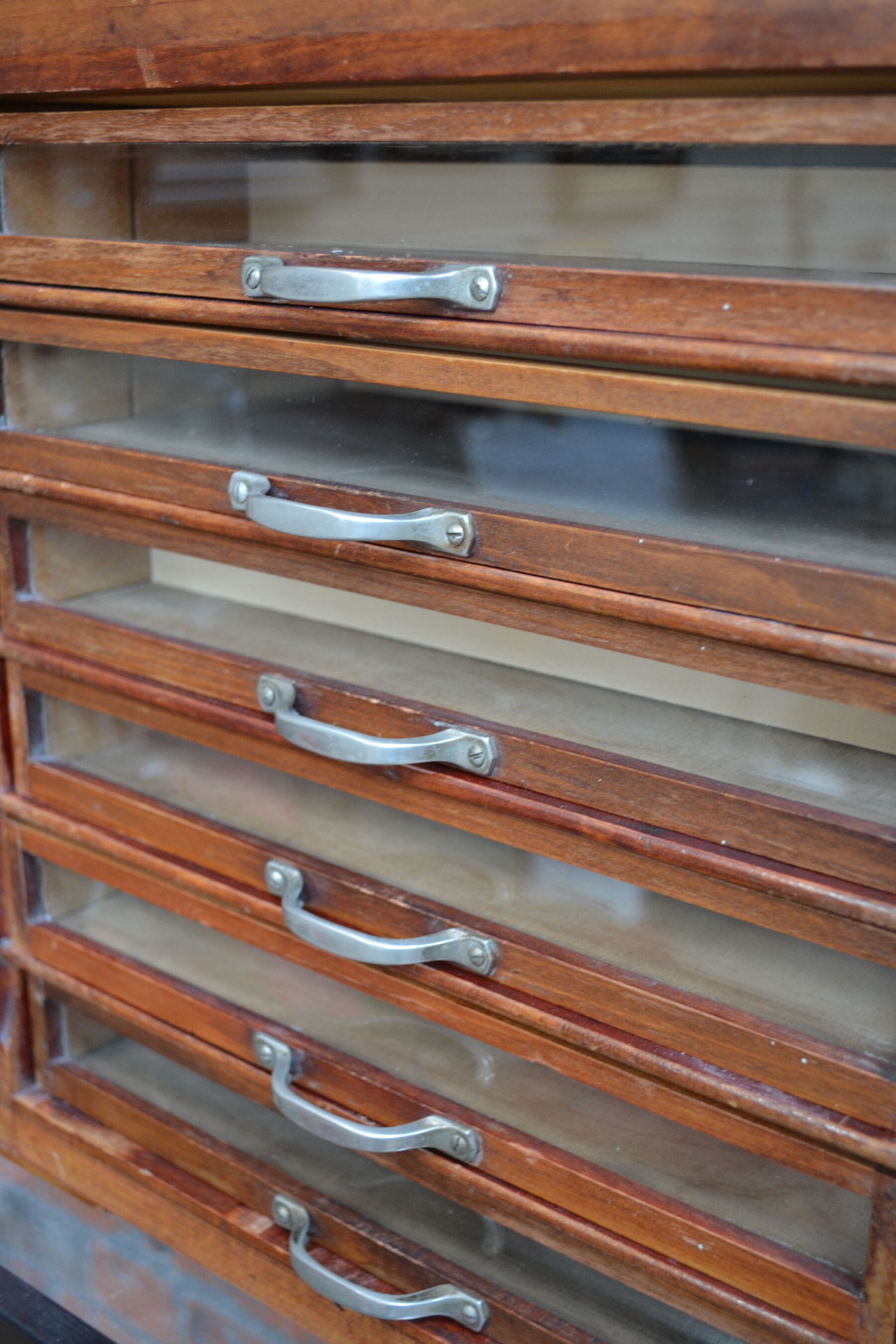 Furniture old 6 drawers