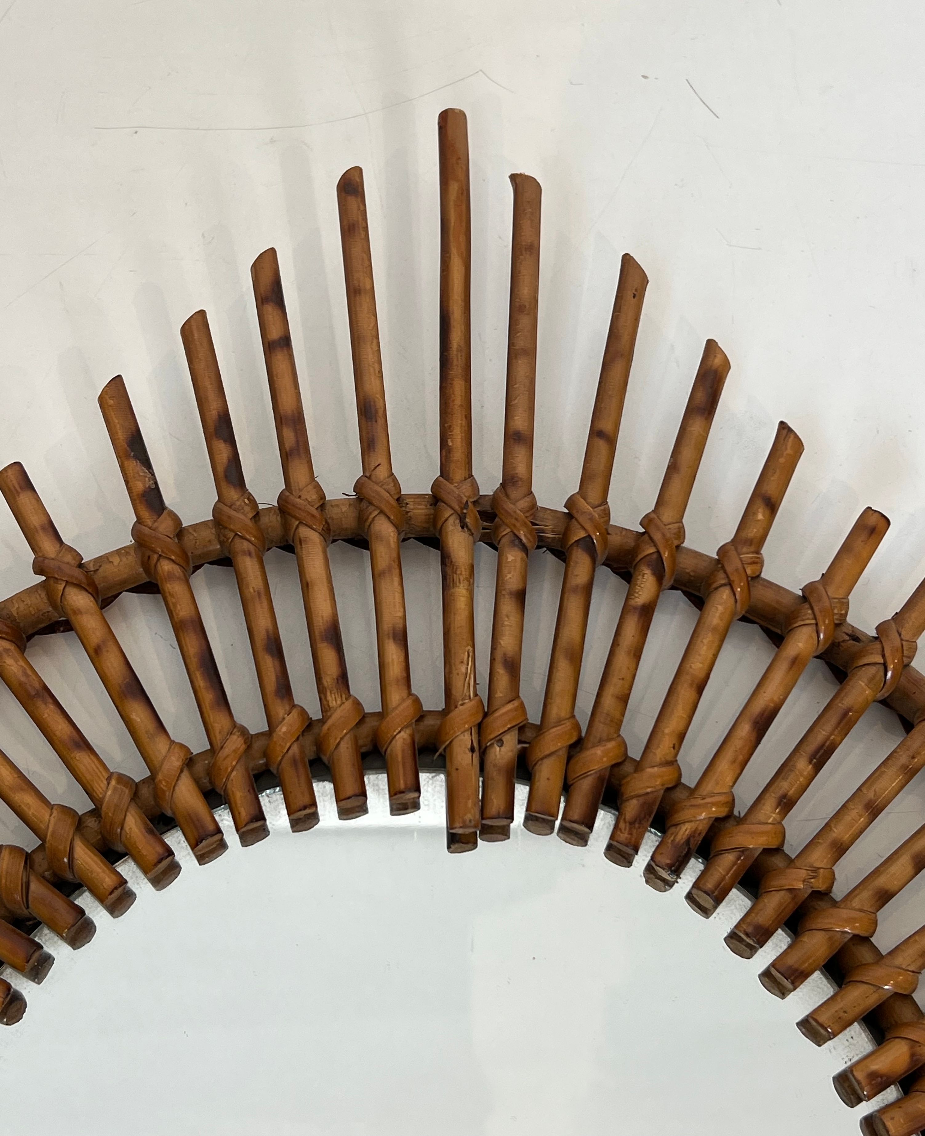 Rattan mirror in the shape of a star.