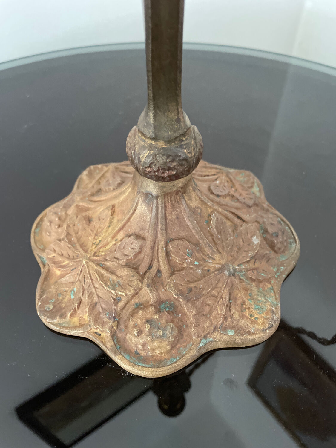 Art Nouveau lamp 1900 in bronze.