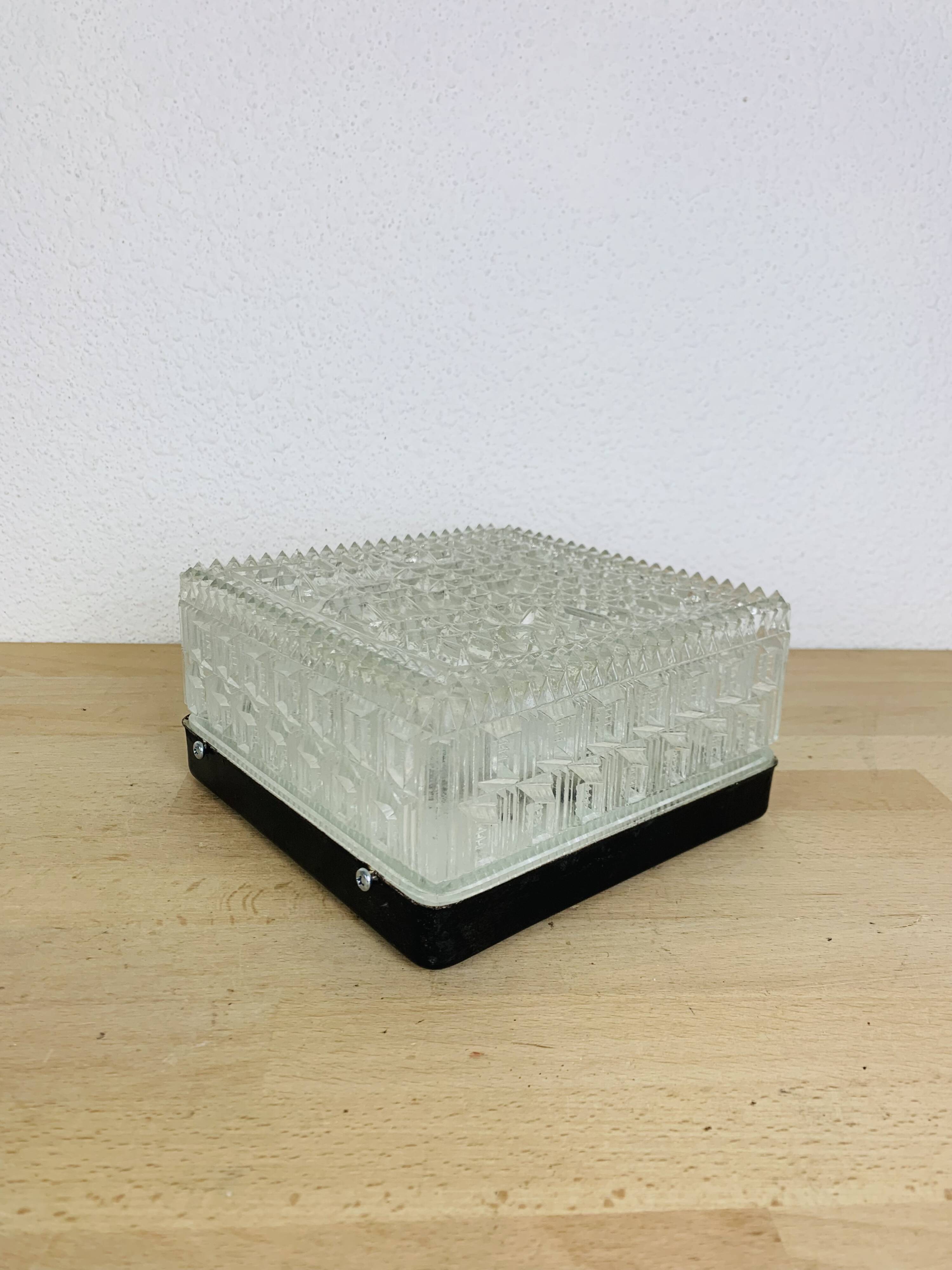 3 square wall lights in chiseled molded glass from the 50s, Holophane