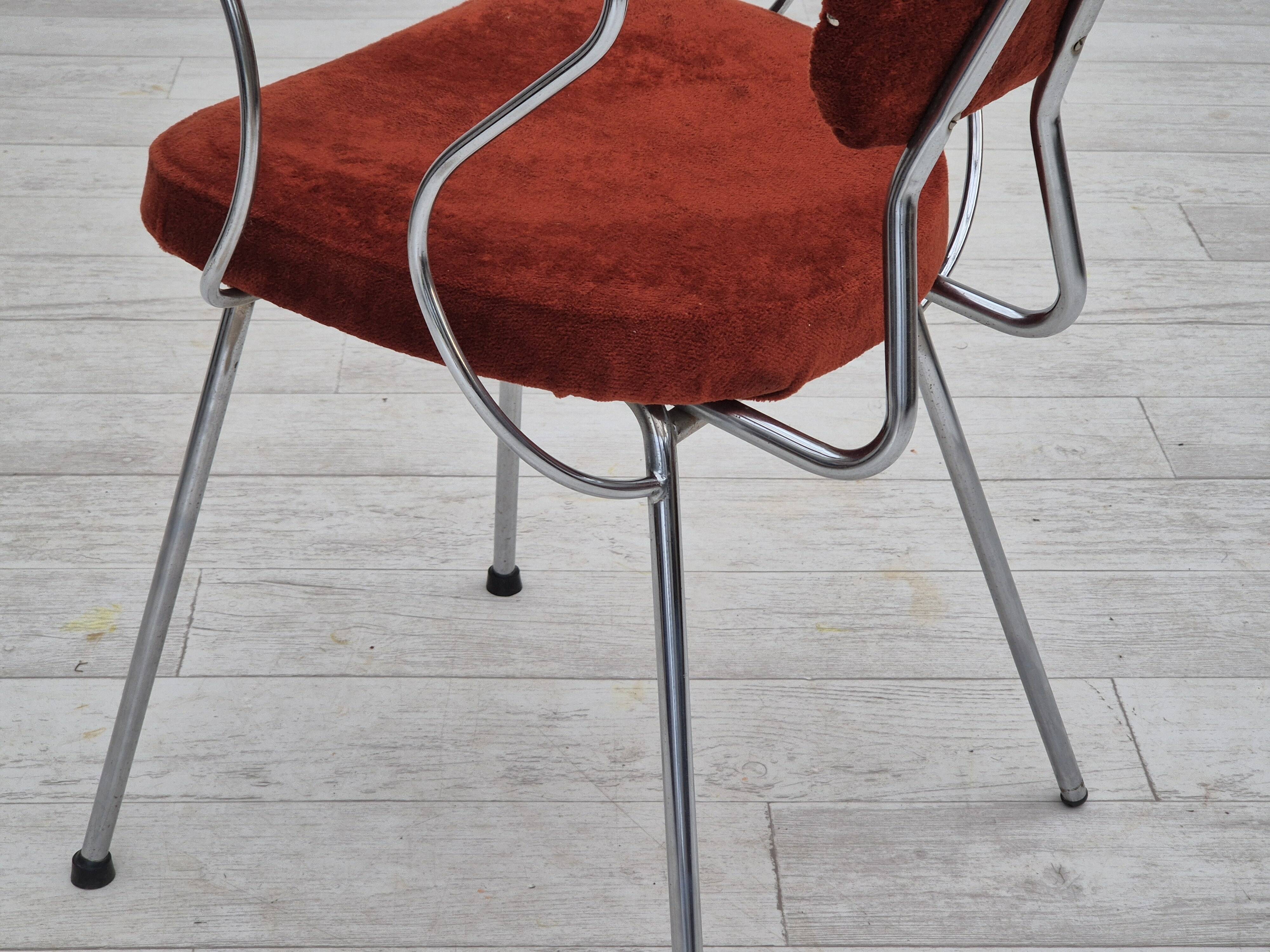 Fauteuil danois des années 1960, état d'origine, accoudoirs en bois de teck, acier chromé.