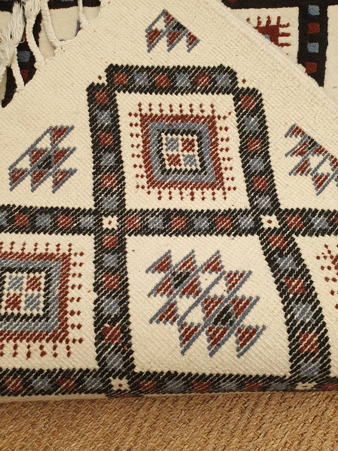 Tunisian hand-woven rug, pure wool, 295/202