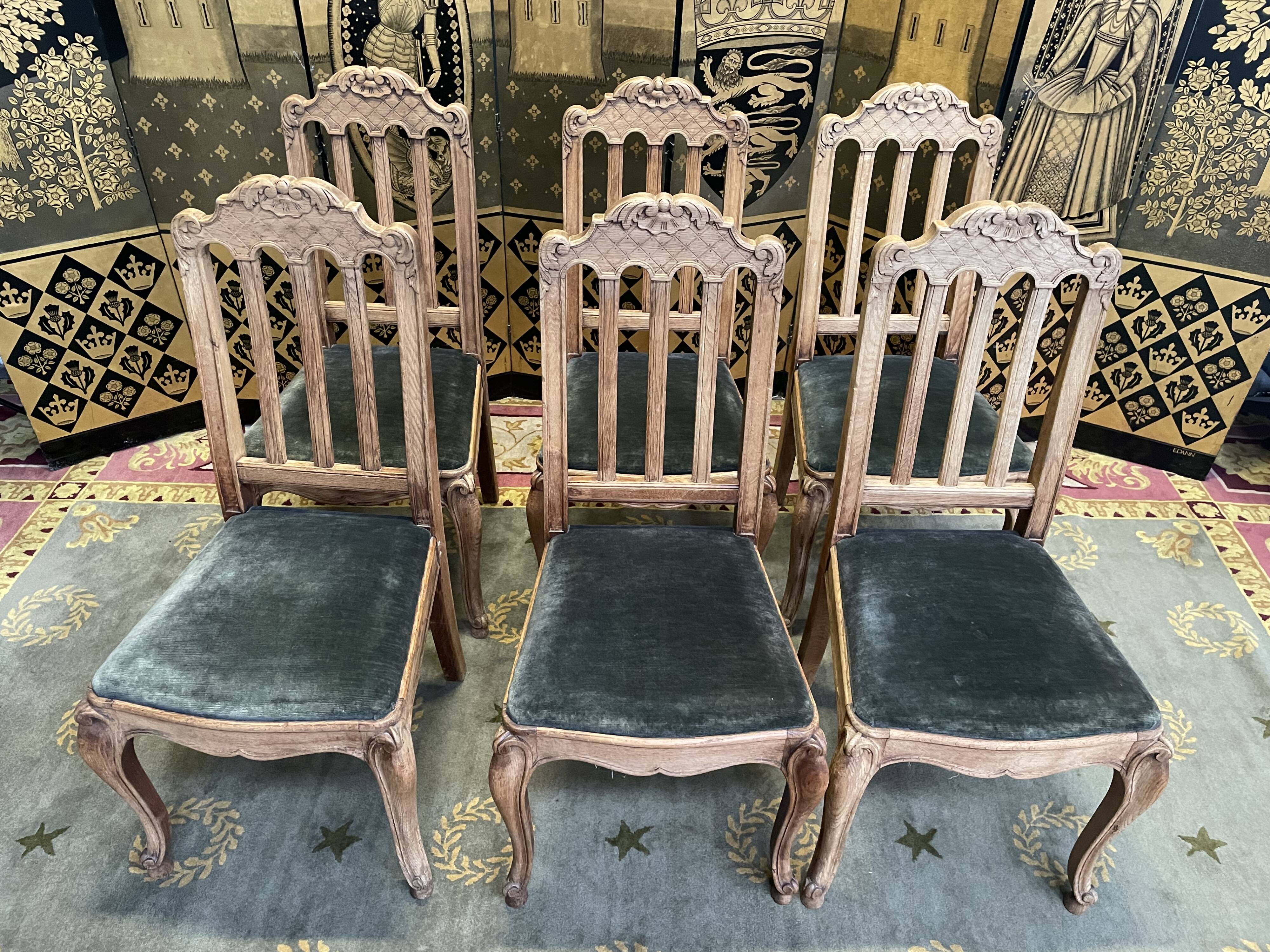 Suite of 6 Louis XV solid oak style chairs