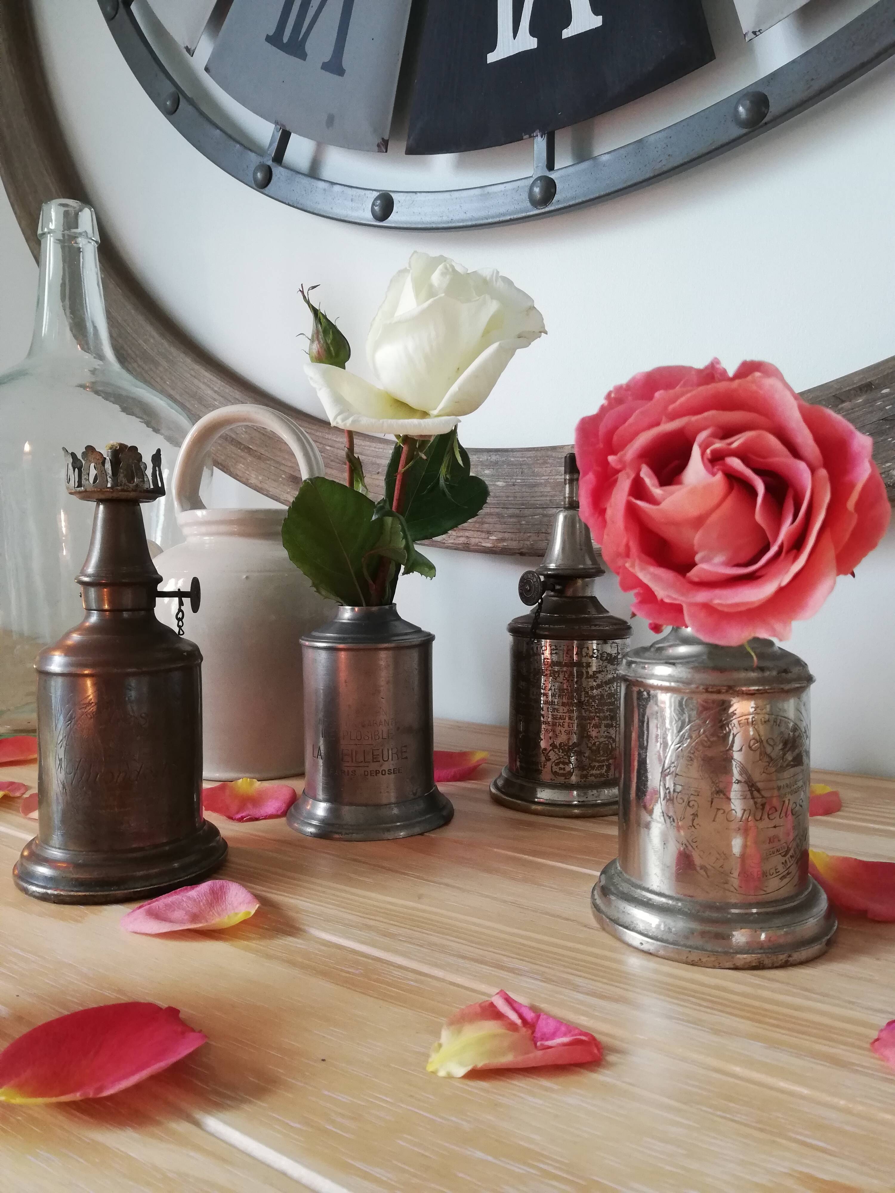 Gasoline lamp the swallow, pigeon 1900