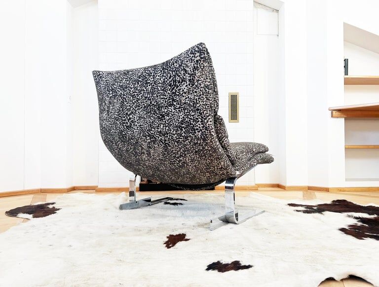 Onda Wave armchair by Giovanni Offredi for Saporiti