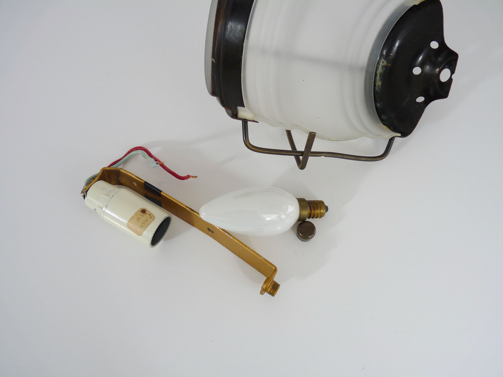 Old wall lamp type porthole in brass and glass. Navy style applique. Year 50