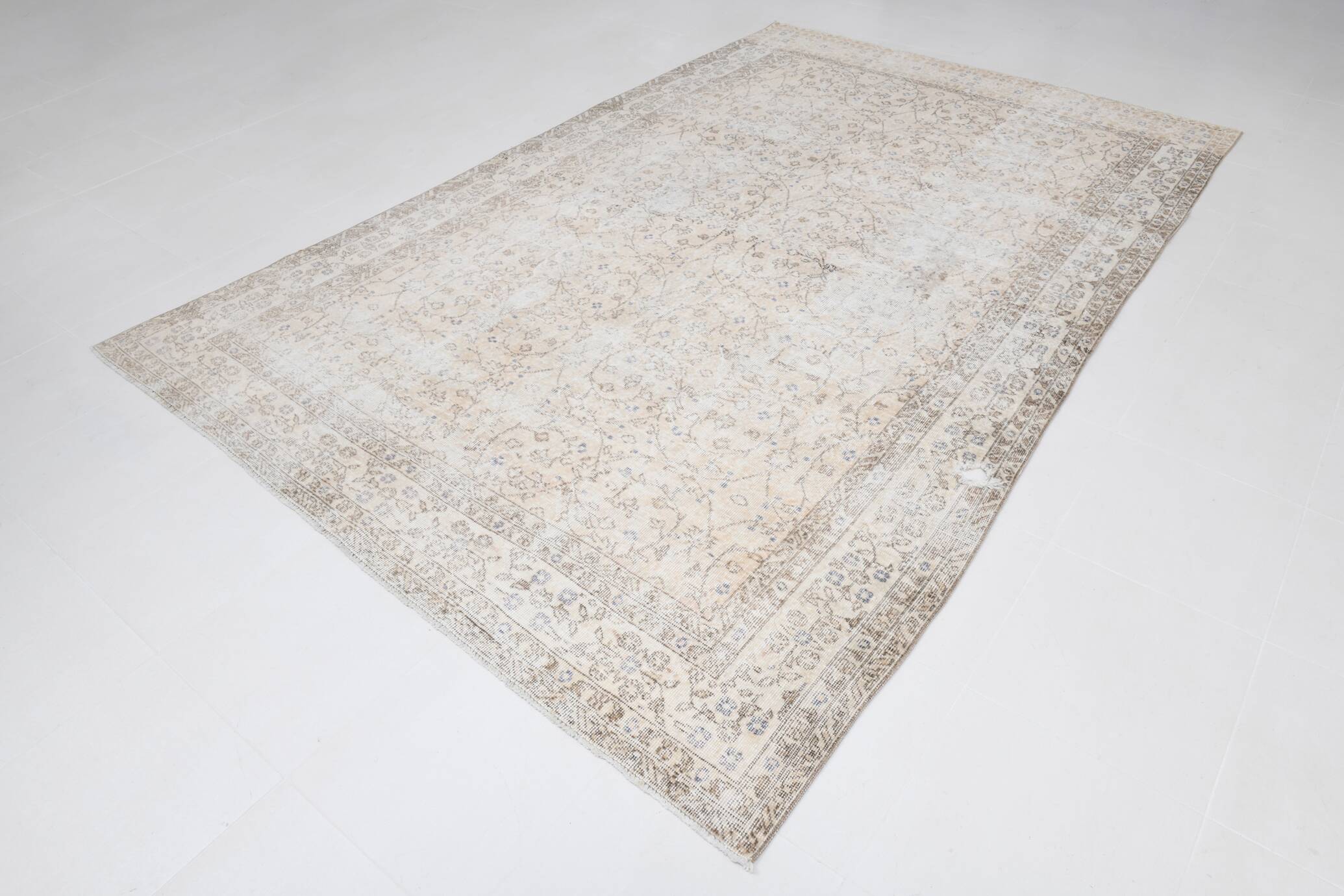 7x10 Vintage Beige Floral Vintage Persian Area Rug, 204x313 Cm