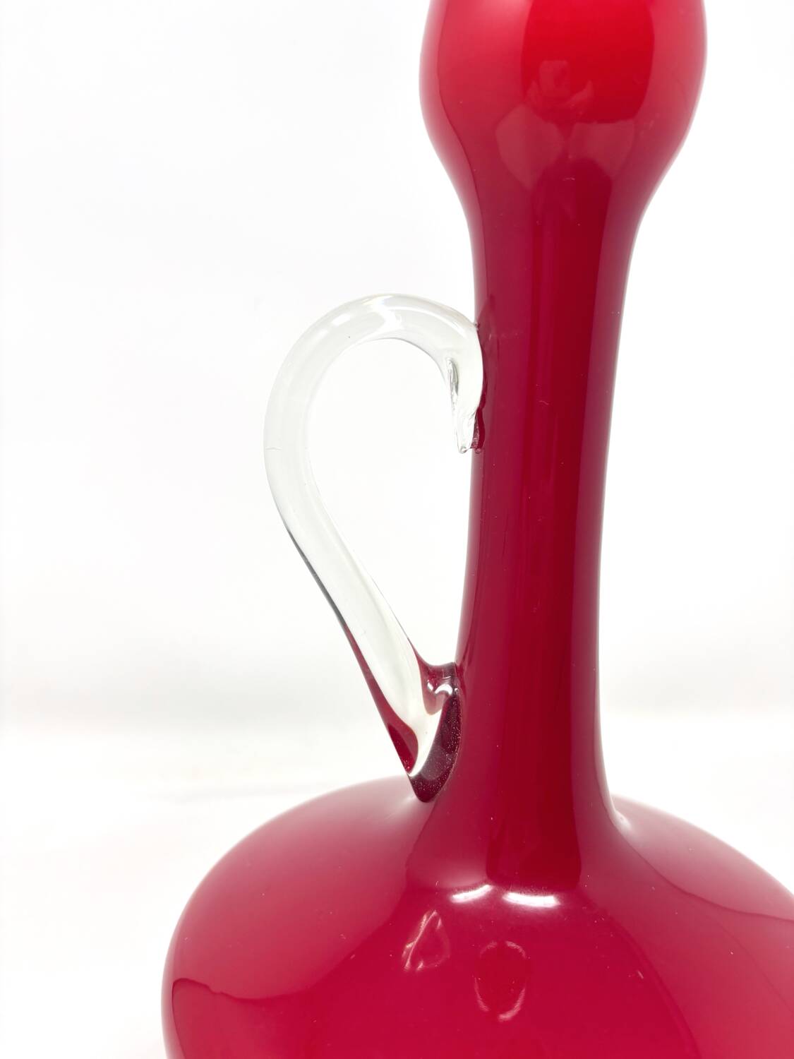 Vase rouge grenat en opaline Empoli