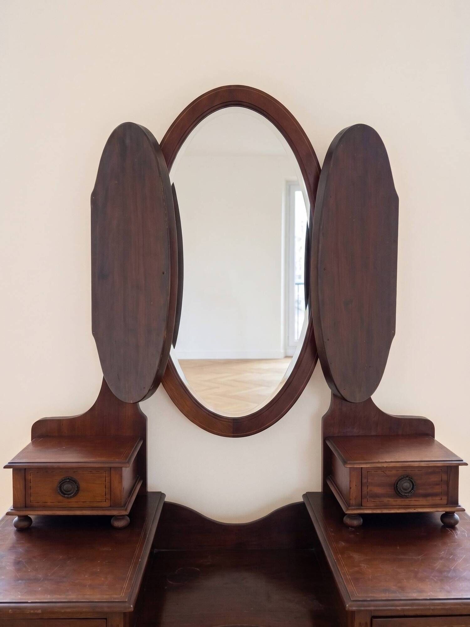 Coiffeuse ancienne en bois avec miroir tryptique