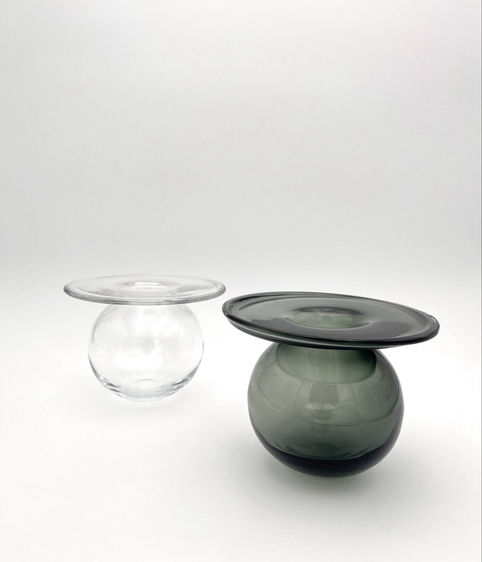 Duo Vases "Saturnus" Nanny Still Riihimäen Lasi Fumé & Clair Design Sc