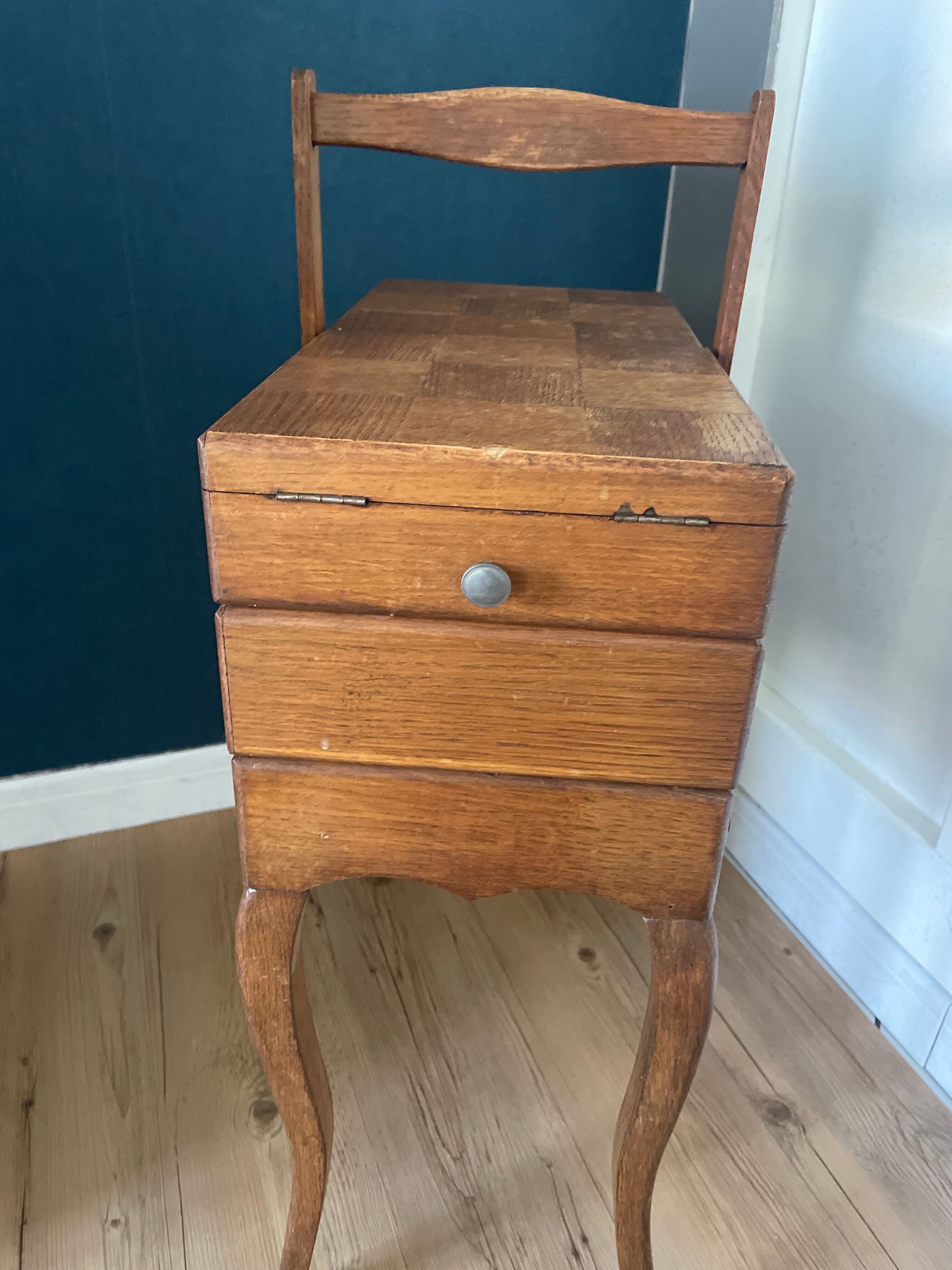 Travailleuse à couture