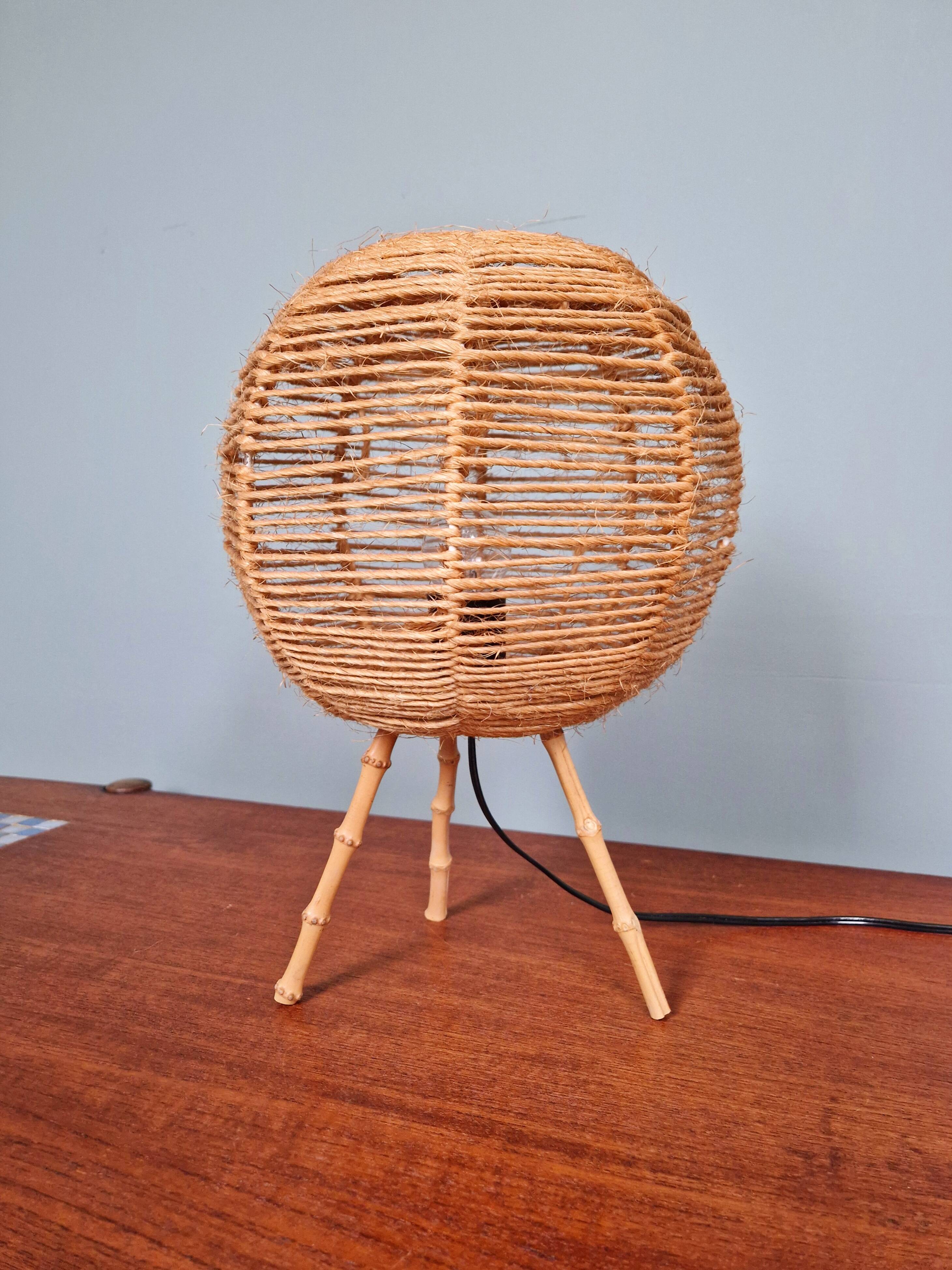 Lampe tripode vintage en corde, années 60