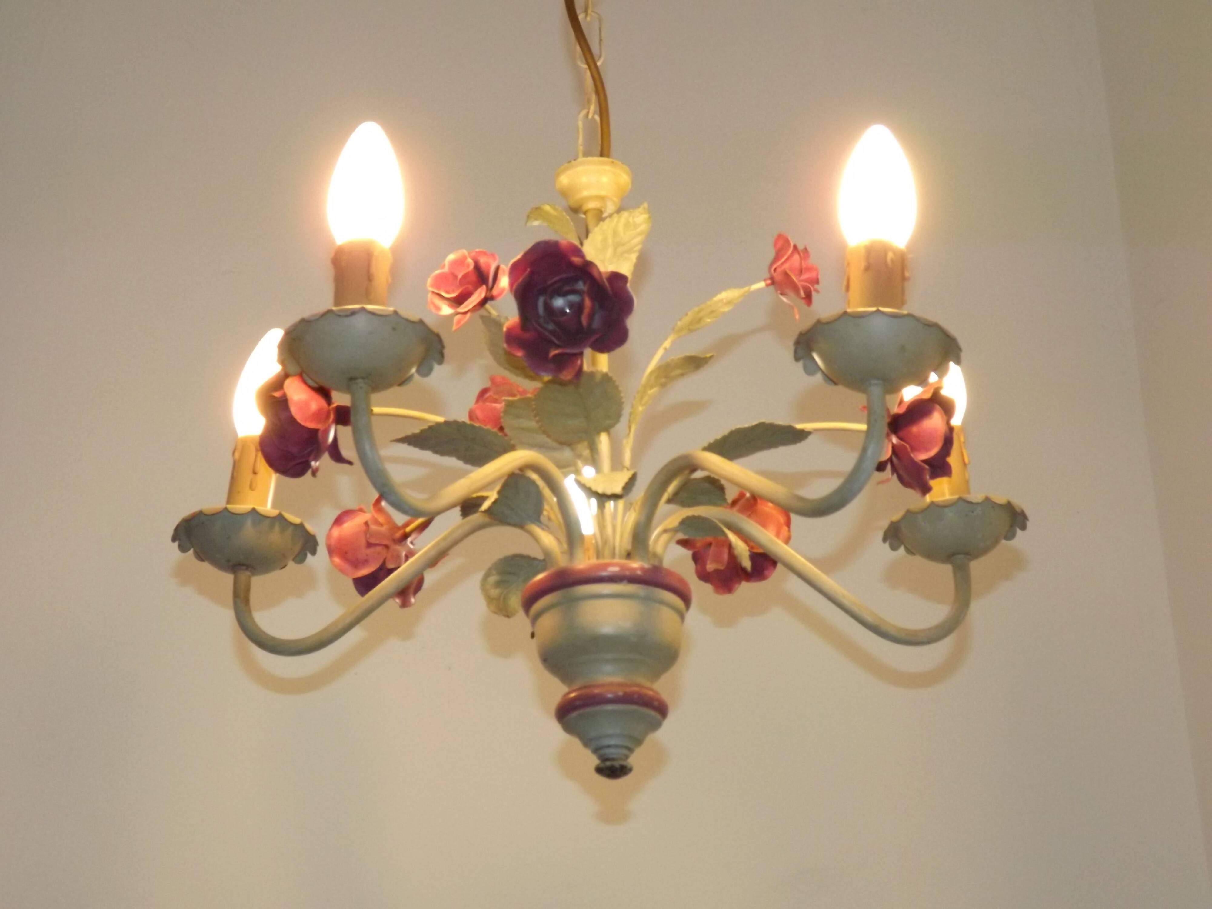 Lustre en métal à décor floral, France