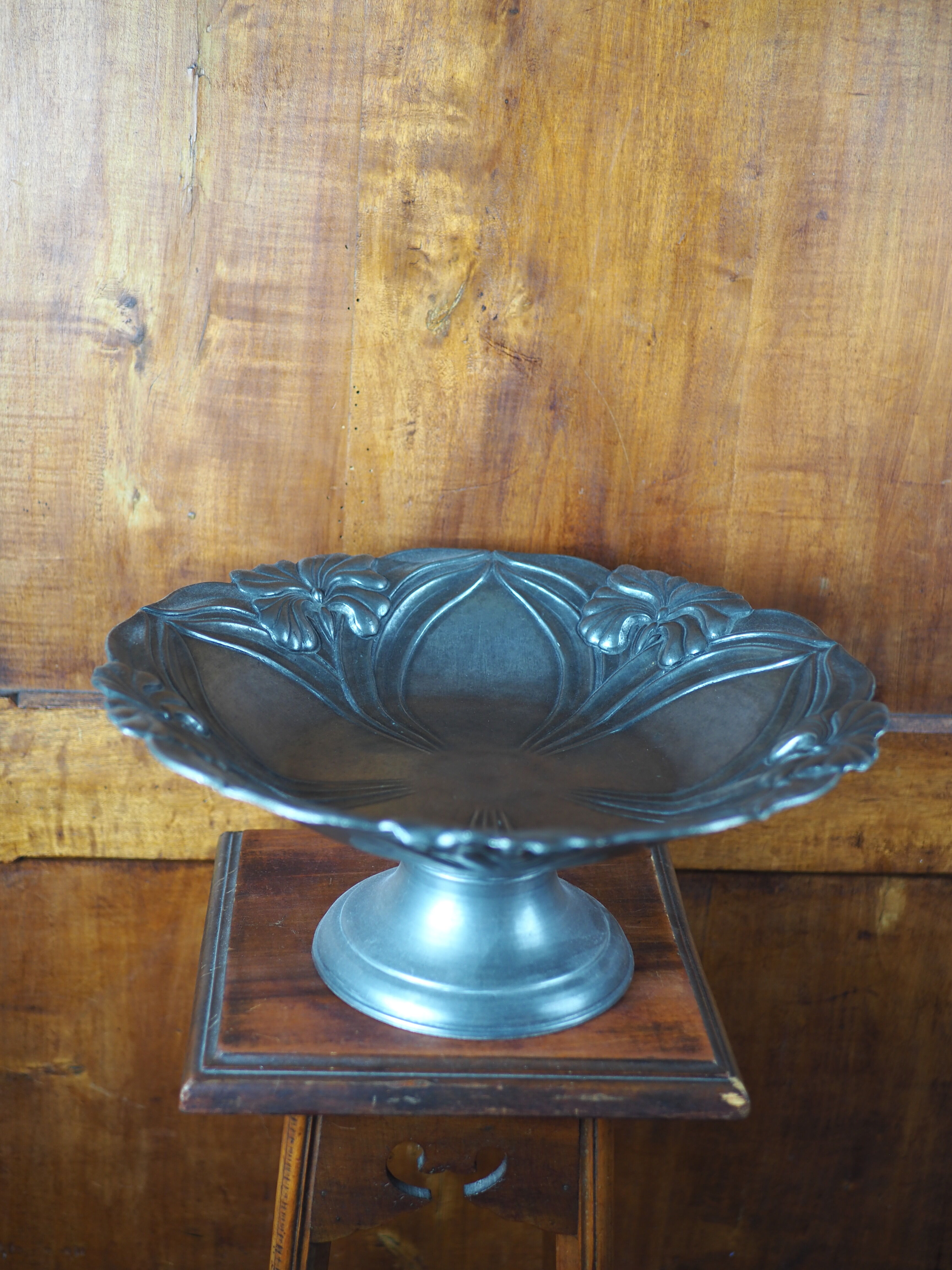 Piedouche tin cut with lily patterns - art nouveau - xxth century