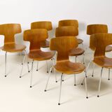 8 chaises T en teck, conçues par Arne Jacobsen pour Fritz Hansen, années 1980