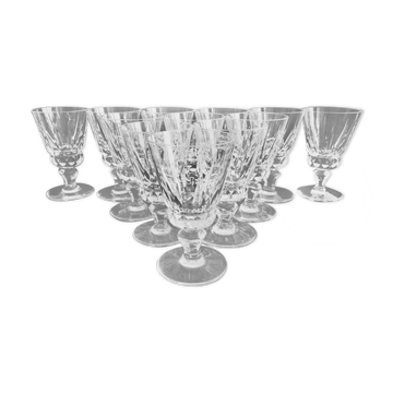 Lot de 12 verres à vin blanc en cristal de Saint Louis modèle Guernesey
