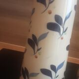 Lot decanter and cracked earthenware pot