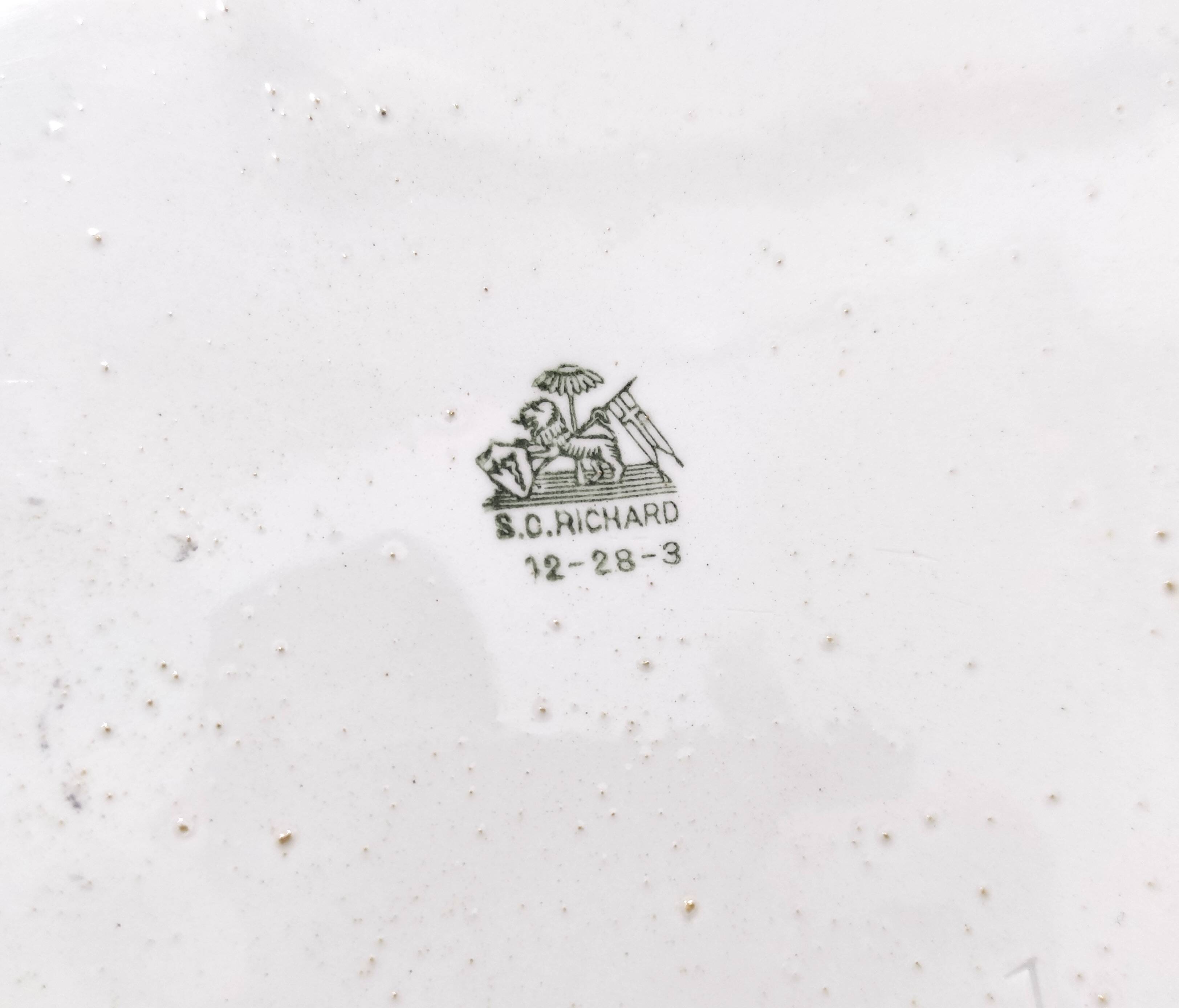 White Lacquered Ceramic Dessert Plate by Ginori Ascribable to Gio Ponti, Italy
