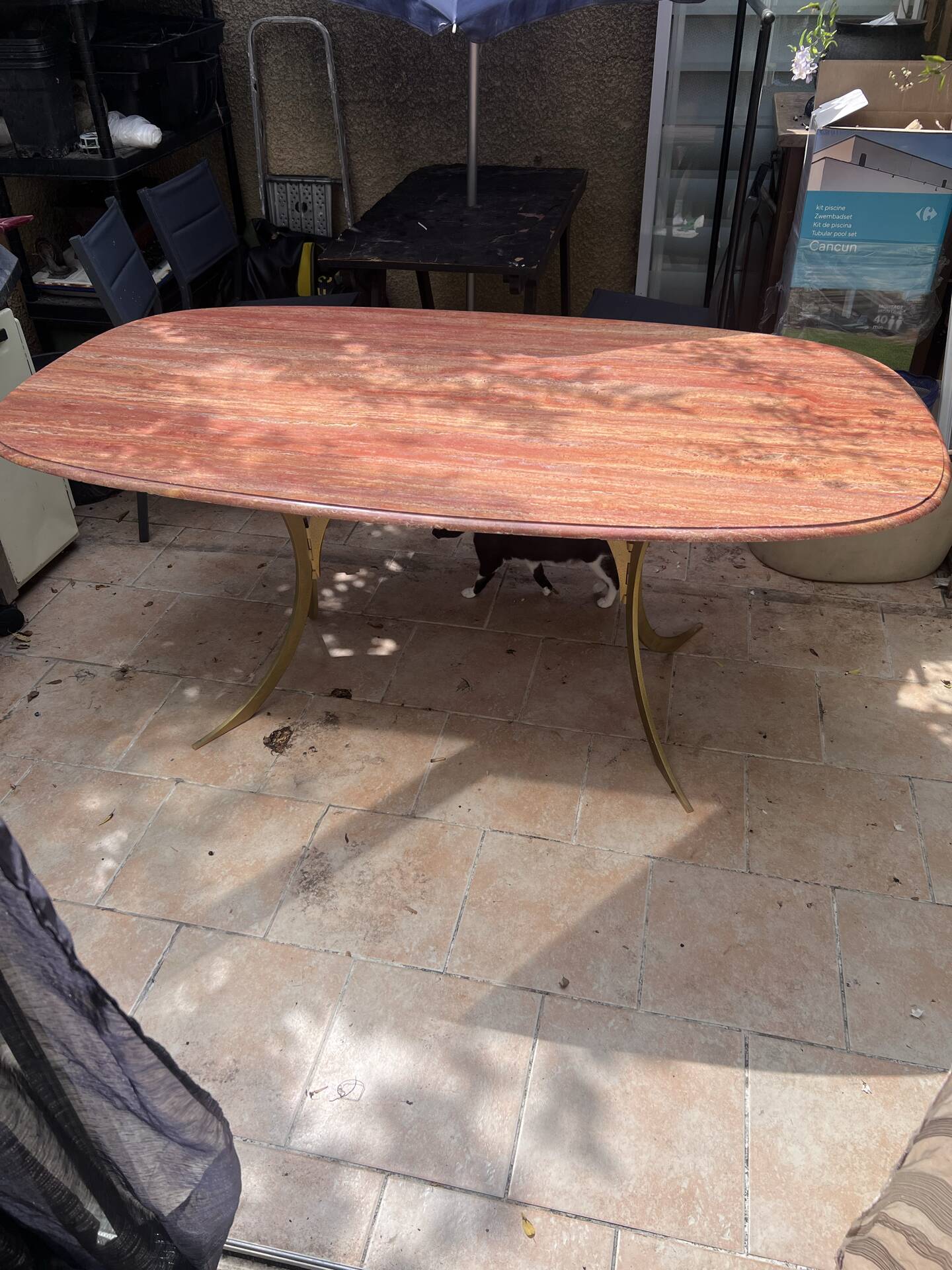 Table à manger en marbre
