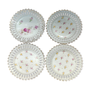 Ensemble de 4 assiettes en porcelaine