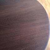 Extendable oak table