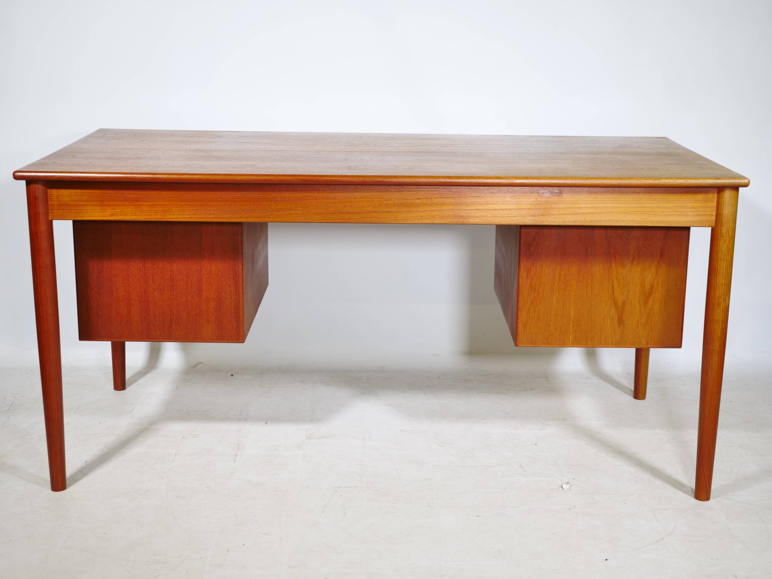 Mid-Century Desk in Teak by Børge Mogensen for Søborg Møbelfabrik, 1960s
