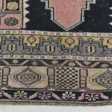 Tapis vintage oriental fait main rose et crème 4x7, 130x225 cm