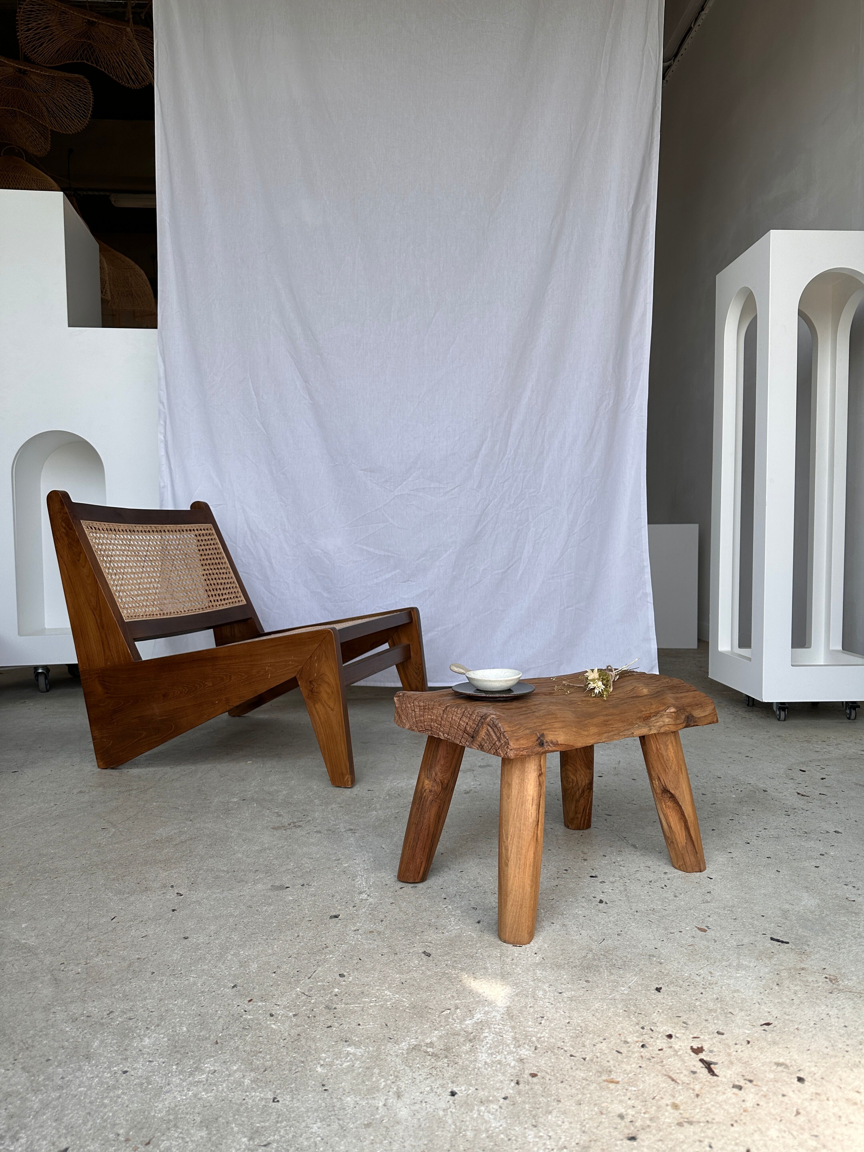Small side table or stool in blond teak H:30 L43 l27