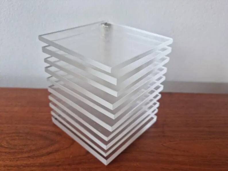Lampe de table en lucite postmoderne rare Ikea, Suède, années 1980