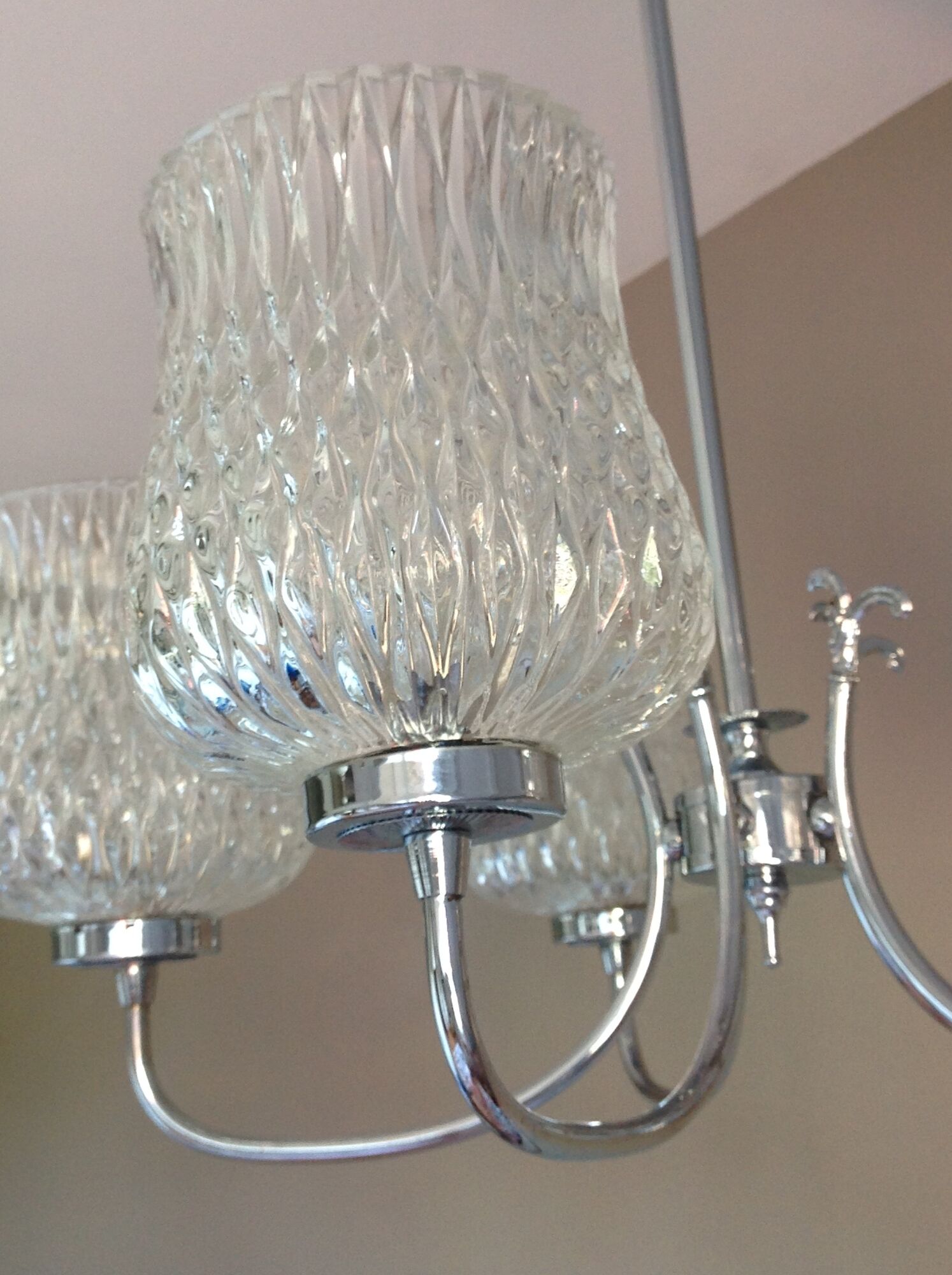 Five-spoke chandelier in chrome-plated metal and structured/vintage glass 60s-70s