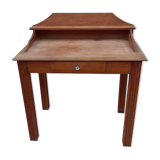 Dressing table or toilet table