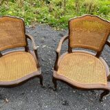 Paire de fauteuils cannés de style Louis XV