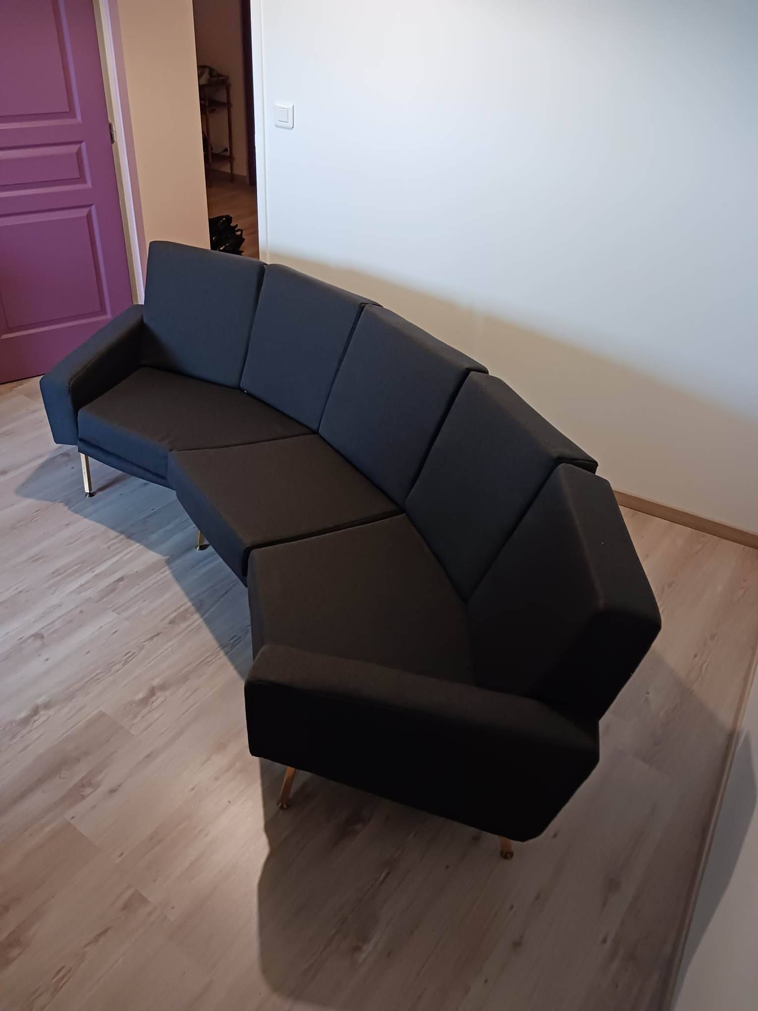 Panoramic model sofa produced by Airborne 1954 by Pierre Guariche