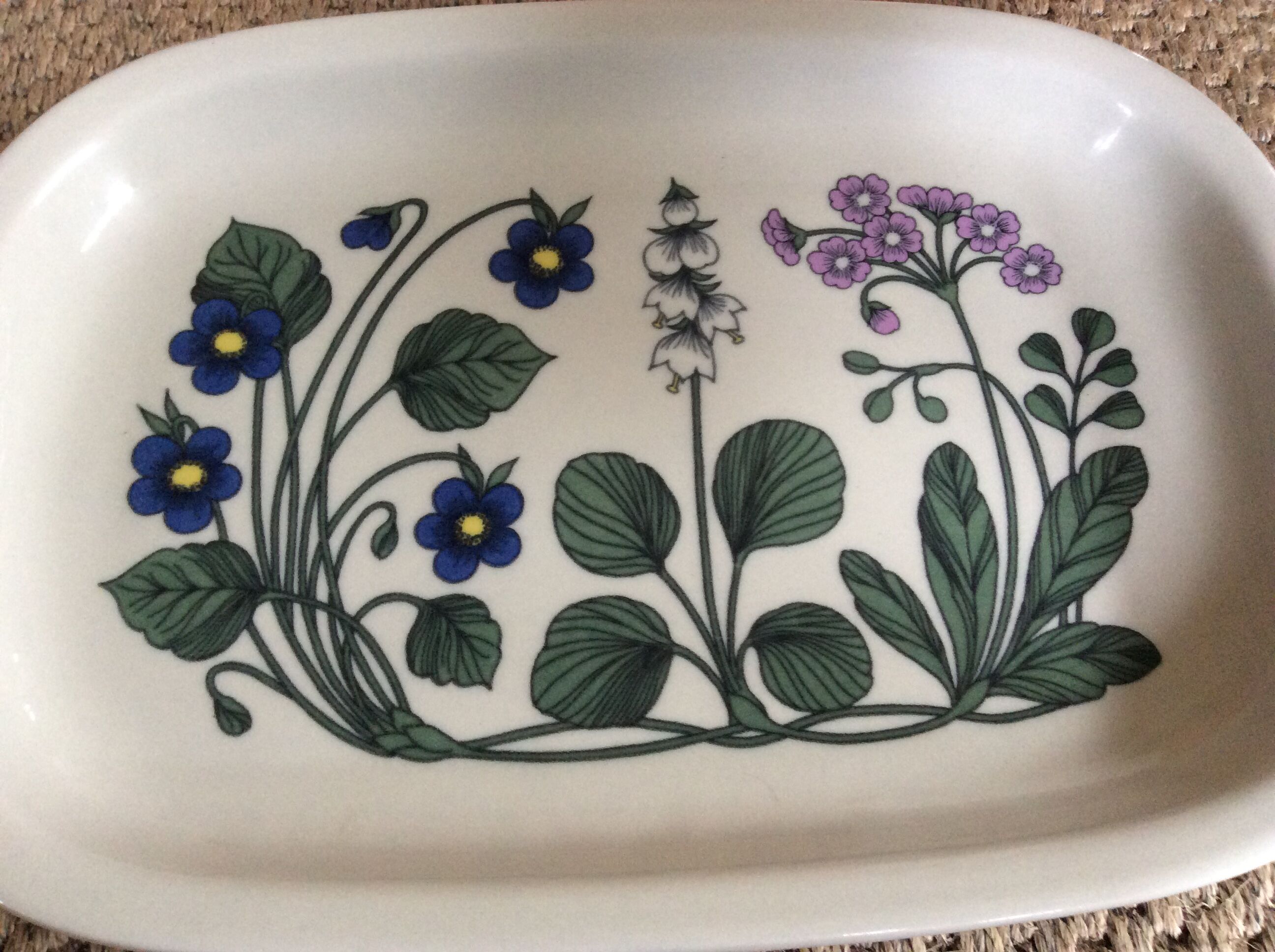 Vintage dish
