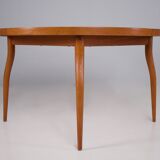 NV-56 expandable round table Finn Juhl