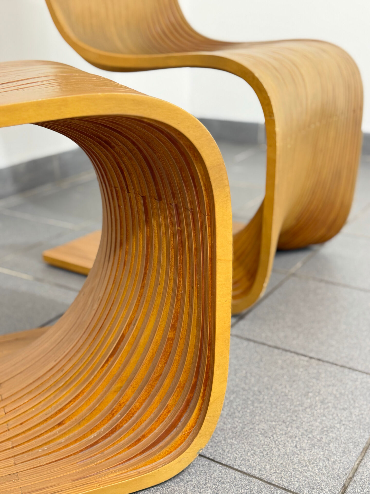 Lot de 4 chaises Contour par Alejandro Estrada pour Piegatto