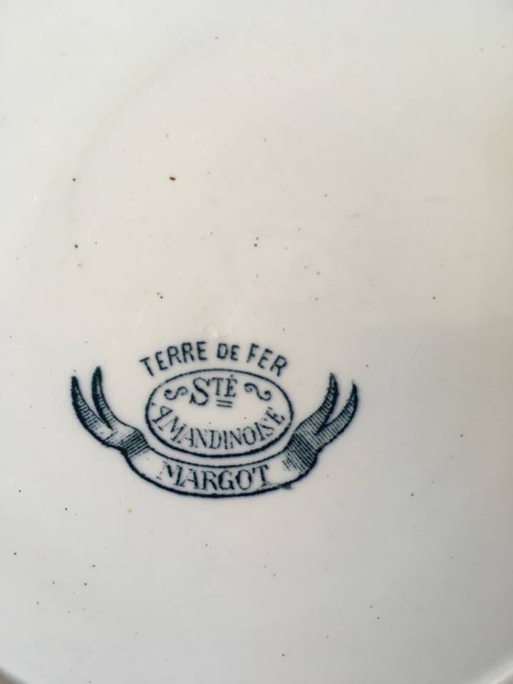 Six flowery old plates in green and blue