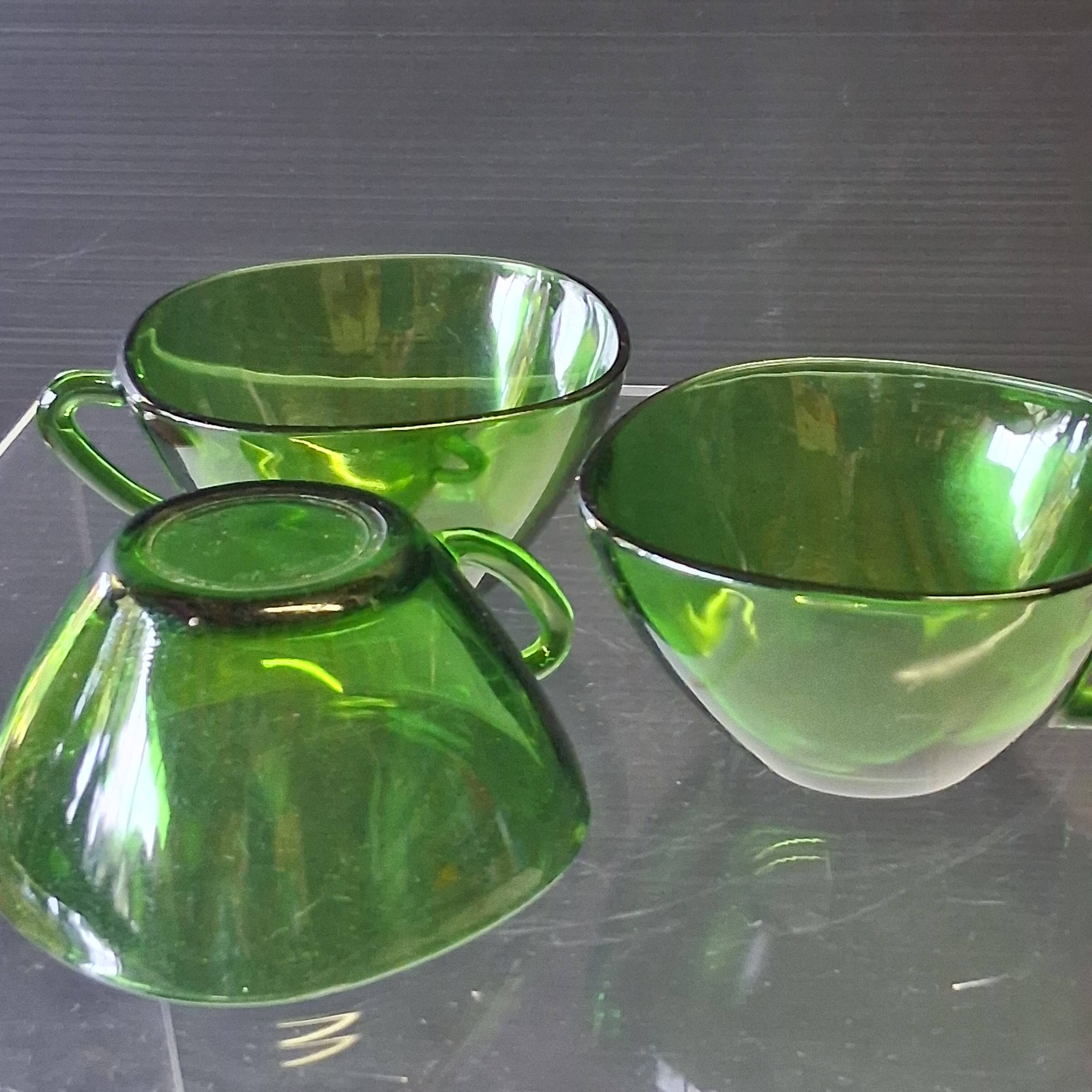 Set of 3 green glass cups from Vereco in very good condition.