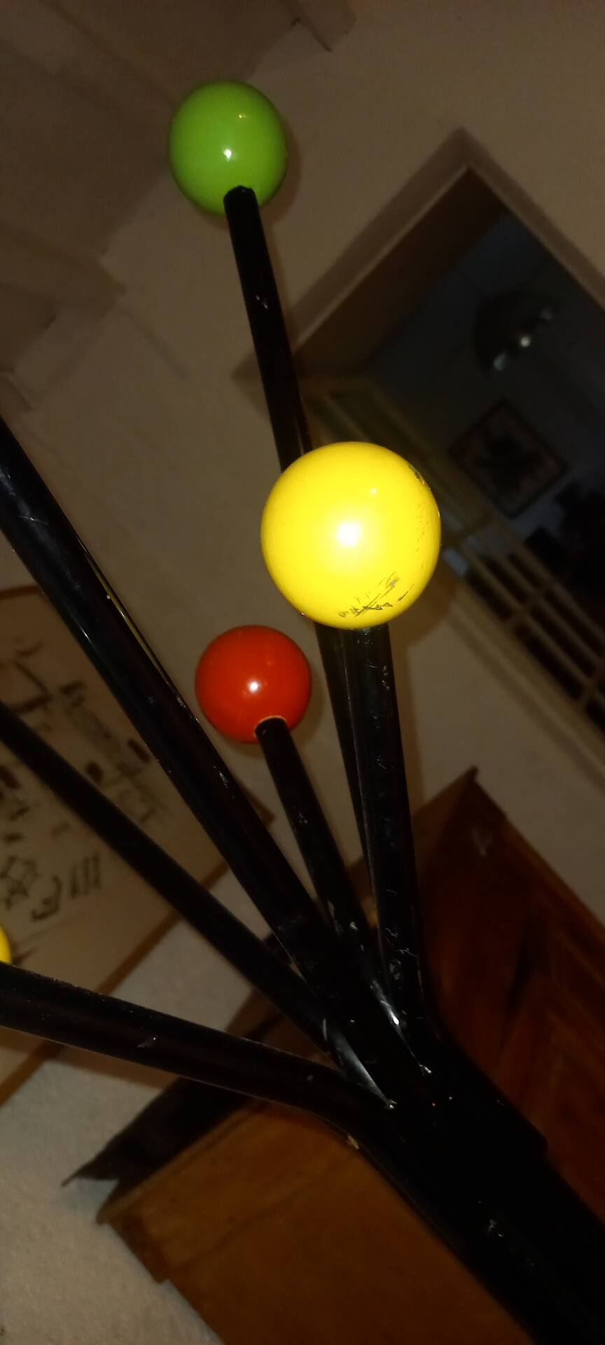 Free-standing coat rack