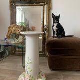 Ceramic pedestal column