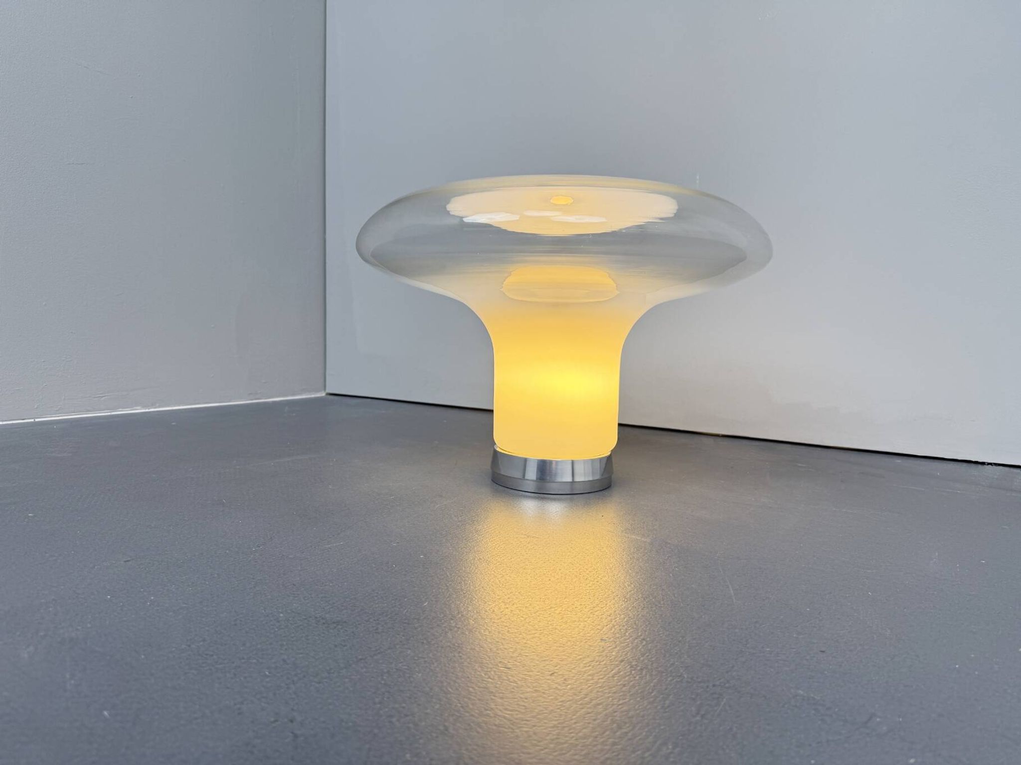 Lesbo table lamp by Angelo Mangiarotti for Artemide, Italy, 1960s