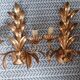 Paire d'appliques vintage en tôle dorée  à decor de feuilles