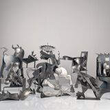Groupe sculptural « D'après Picasso » en métal, hommage à Guernica, fin du XXe siècle