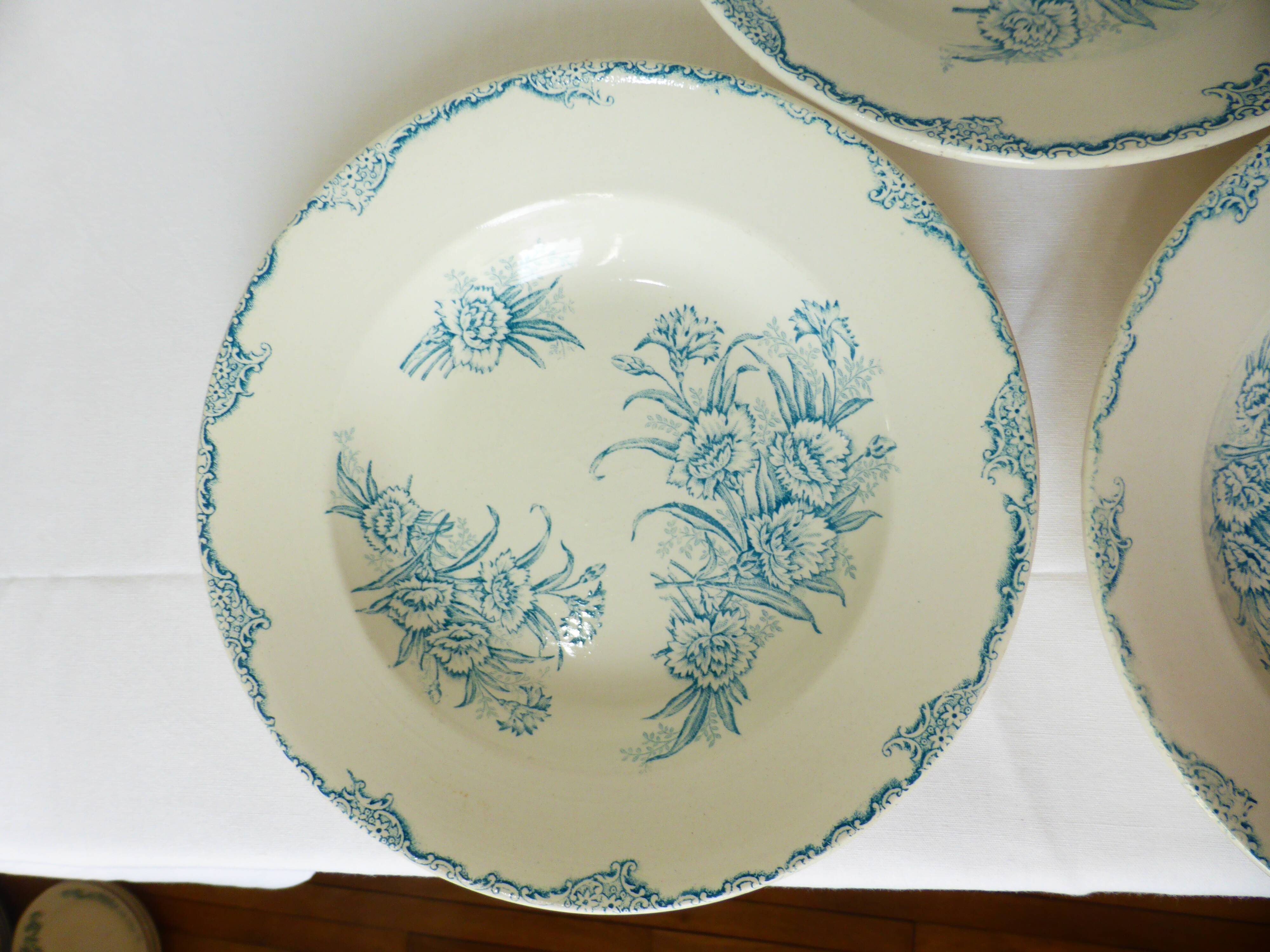3 vintage ironstone soup plates from L&G, Oeillets model 220524