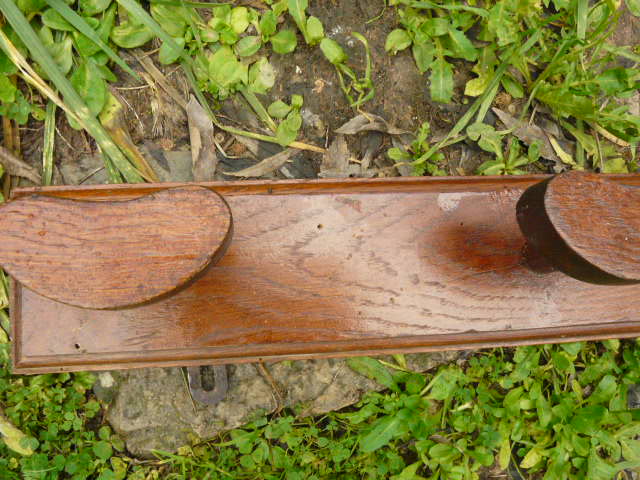 Coatrack wood 6 hooks industrial or school