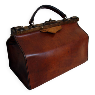 Old leather doctor's bag from the 30s/40s