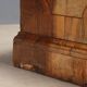 Canterano baroque en noyer et loupe de noyer