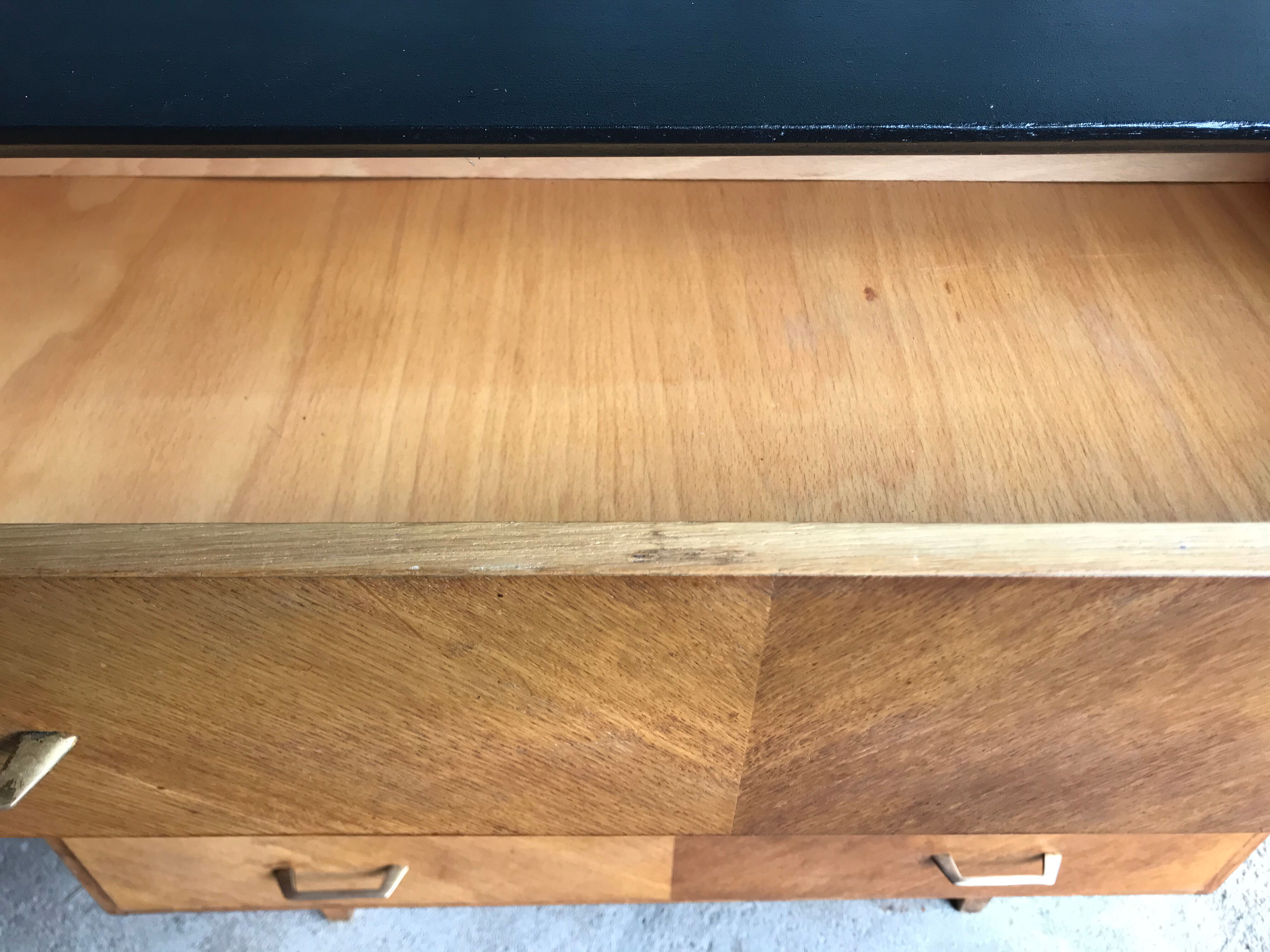 Vintage chest of drawers