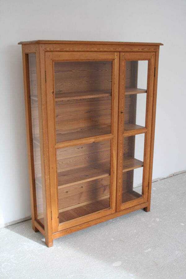 bibliothèque vitrée bois massif naturel