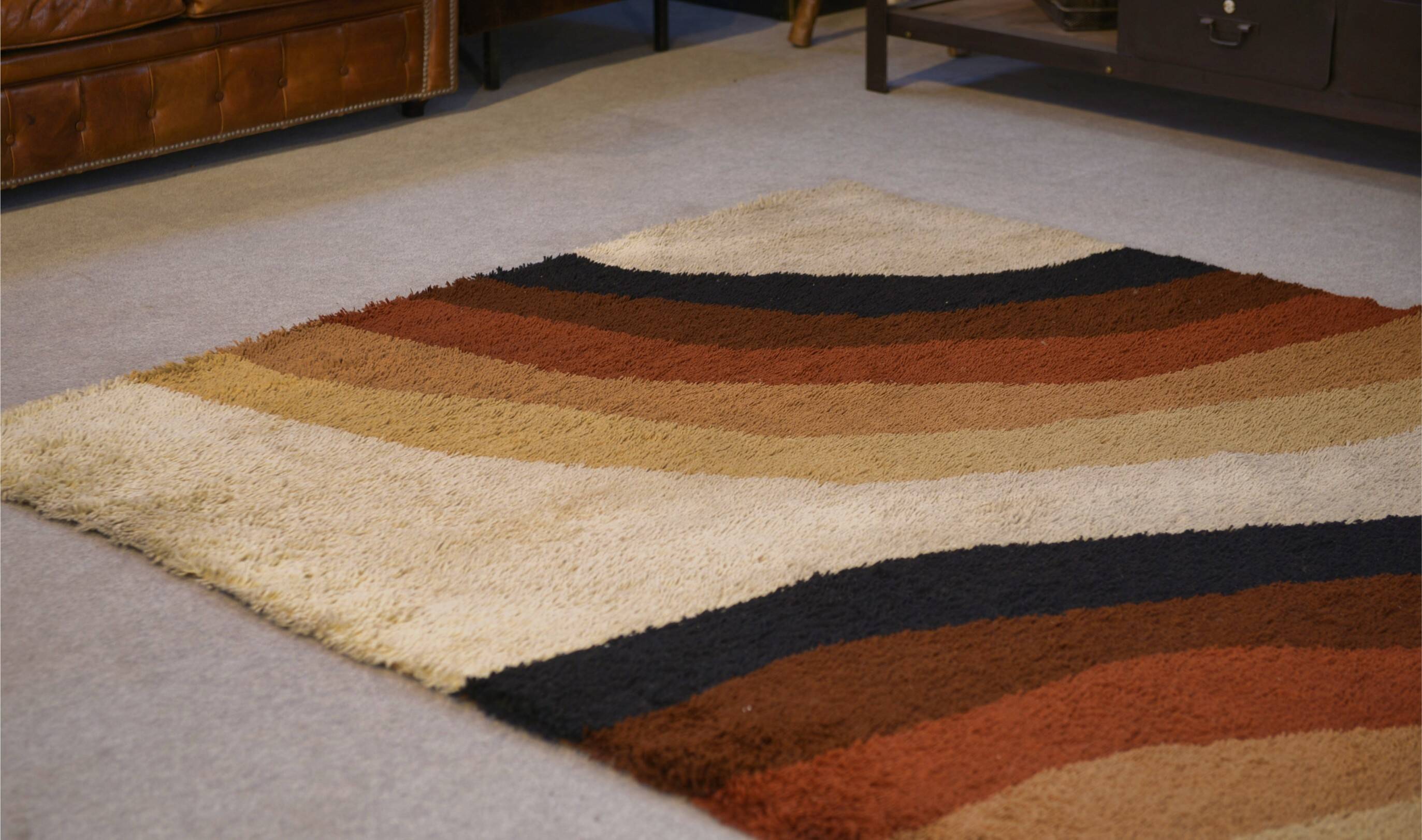 Rug published by Herforder Teppiche, 1970s pop art design.